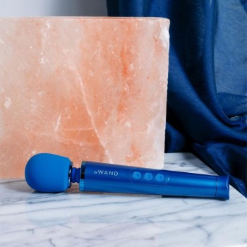 Le Wand - Petite Rechargeable Massager - Blau
