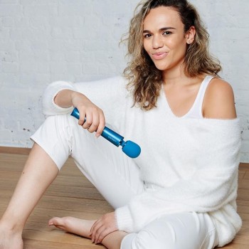 Le Wand - Petite Rechargeable Massager - Blau