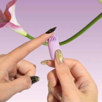 Svakom Plume Brush Tail Bullet Vibrator