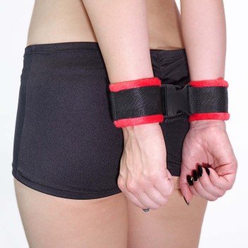Schnellfesseln Klick-Verschluss - Soft Bondage Handfesseln Blk/Red