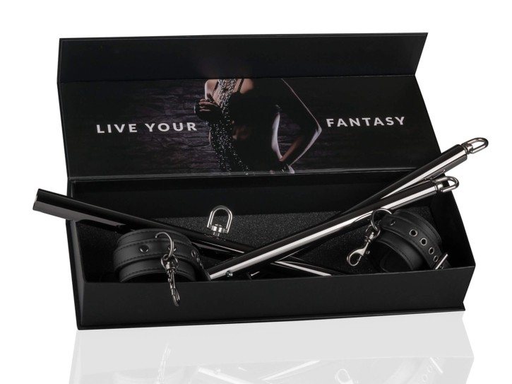 Easytoys Fetish Collection - Verstellbare Spreizstange mit Fesseln